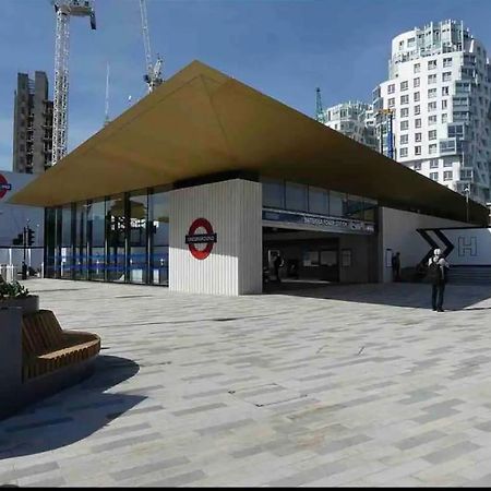 Central Location! Double Bedroom 2 Mins Walk From Battersea Power Underground Station! London Kültér fotó