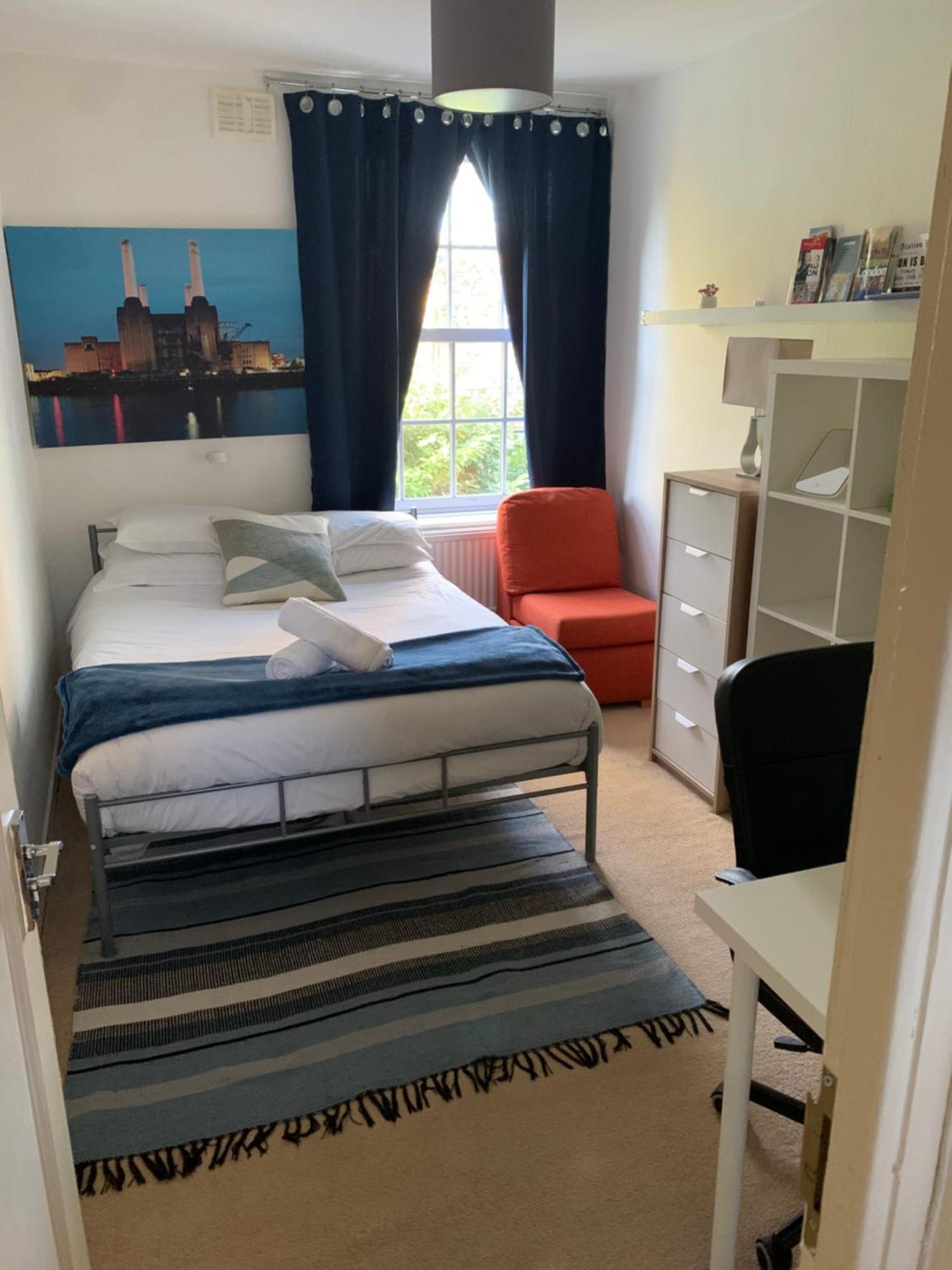 Central Location! Double Bedroom 2 Mins Walk From Battersea Power Underground Station! London Kültér fotó